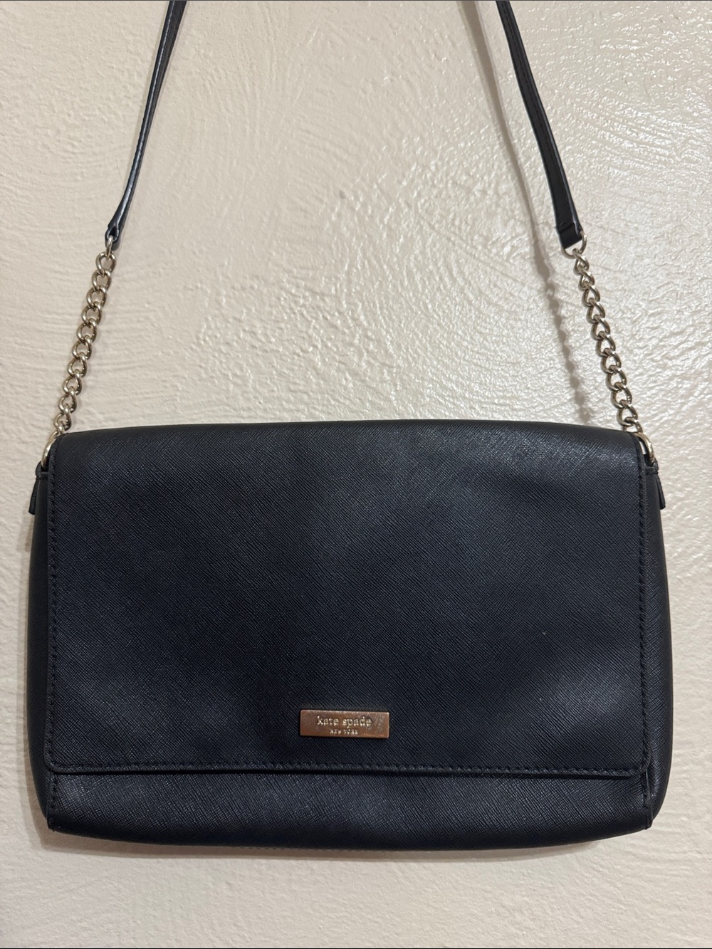 kate spade black shoulder bag with gold chain strap
